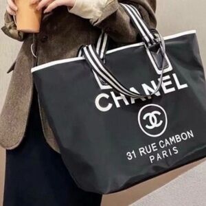 Chanel Black and White Large tote VIP/GWP item !NOT A BOUTIQUE ITEM!